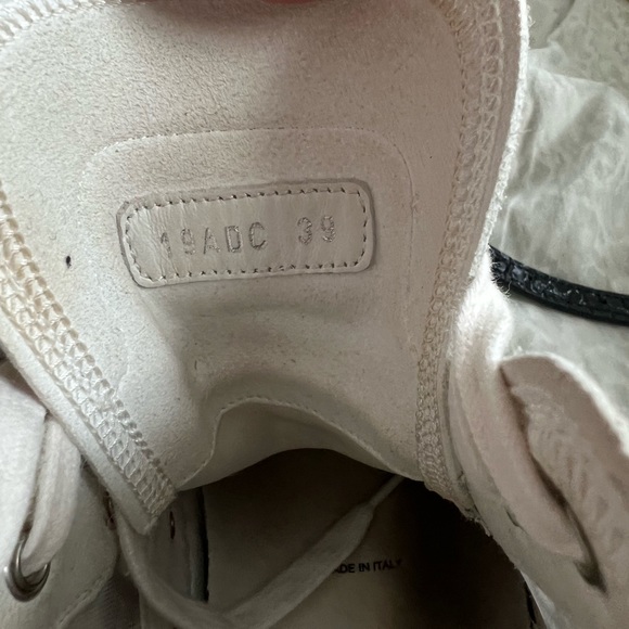 Dior Sneakers - Picture 2 of 8